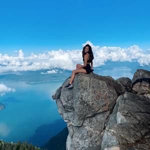 Meet your Posher, Maria